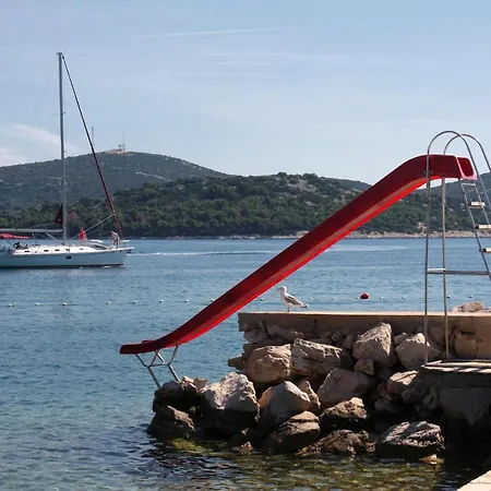 Apartment With A Parking Space Jezera, Murter - 19561 Jezera