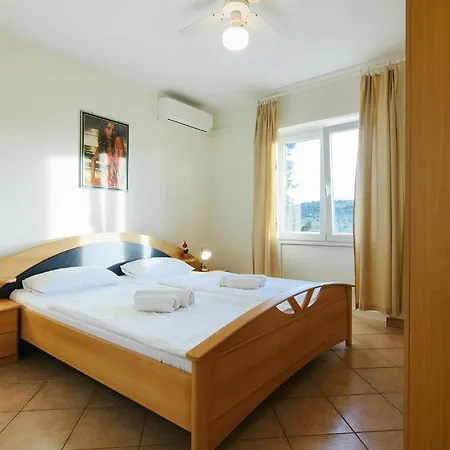 With A Parking Space Jezera, Murter - 19561 Apartment Jezera