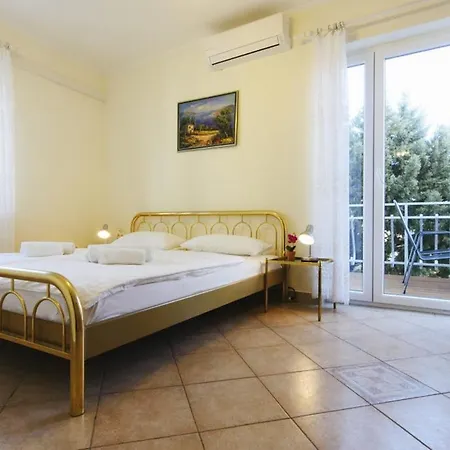 Apartment With A Parking Space Jezera, Murter - 19561 *